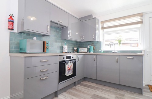 Lanner Cottage | Apple Tree Bungalow