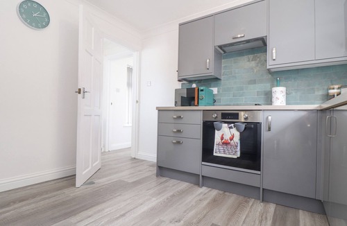 Lanner Cottage | Apple Tree Bungalow