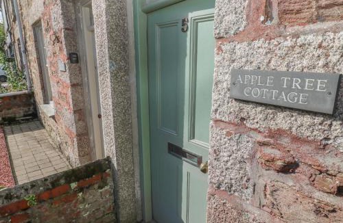 Gweek House | Apple Tree Cottage