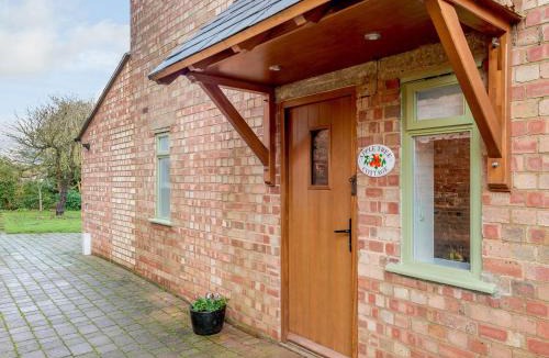 Spratton House | Apple Tree Cottage