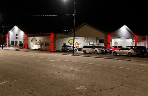 Independence Hotel | Apple Tree Inn