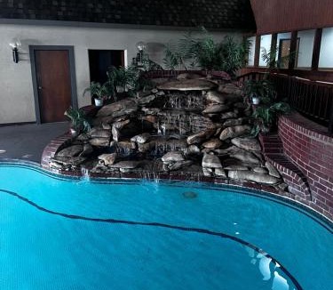 Independence Hotel | Apple Tree Inn