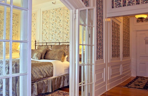 Lenox Hotel | Apple Tree Inn