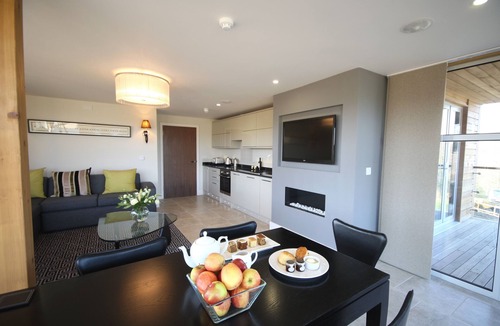 Stoke by Nayland Cabin | Apple Tree Lodges