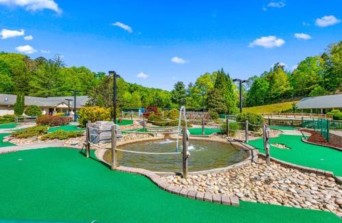 Lake Lure Hotel | Apple Valley Treetop Villa
