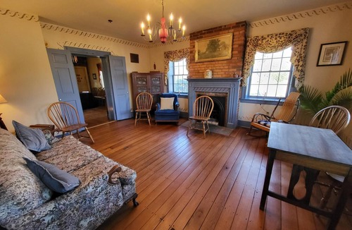 Slippery Rock House | Applebutter Inn