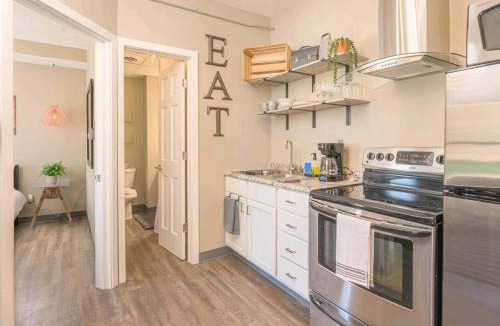 Appleton Apartment | Appleton Downtown 1-Bedroom Stay