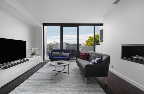 Richmond North House | Appleton Heights A Modish Two storey Townhouse