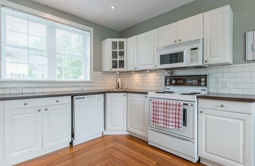 Crystal Beach House | Appletree Cottage at Crystal Beach