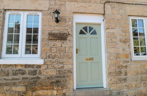 West Heslerton House | Appletree Cottage