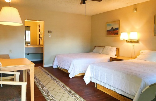 Richfield Hotel | Appletree Inn