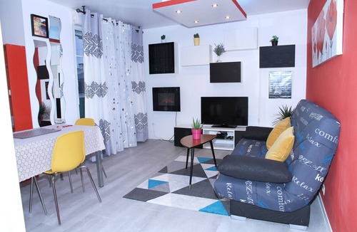 Chessy Apartment | Appt 40m2, 4ps, 5 mins walk station and mall Val d'Europe - Disneyland Paris