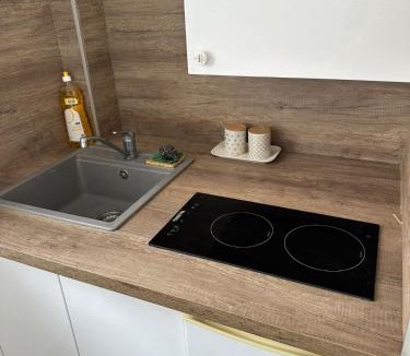 Sainte-Anne - Faubourg Noyon Apartment | Appt 5 a deux pas de la gare