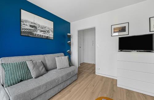 Issy-les-Moulineaux Apartment | Appt avec balcon et vue Tour Eiffel - Tram Expo