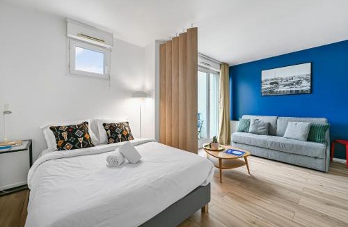 Issy-les-Moulineaux Apartment | Appt avec balcon et vue Tour Eiffel - Tram Expo