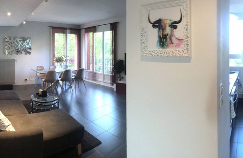 Saint-Maurice Apartment | Appt Cosy Porte Paris Bercy/Parc Floral de Vincennes + Parking
