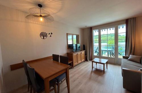 Marciac Apartment | Appt HAMEAU DU LAC, avec piscine