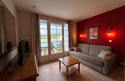 Marciac Apartment | Appt HAMEAU DU LAC, avec piscine