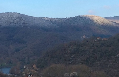 Saint-Rome-de-Tarn Apartment | APPT. NEAR MILLAU and VIADUC VERY quiet, SUNNY accepts animals