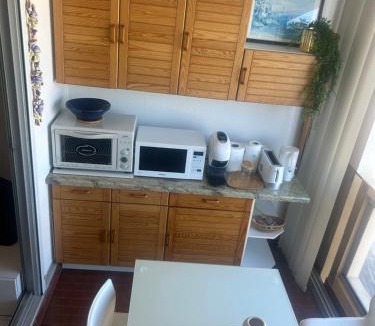 Palavas-les-Flots Apartment | Appt t2 cabine parking privée superbe vue canal