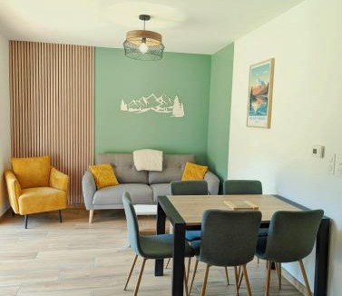 Peyragudes Apartment | Appt T3 bord du lac avec jardin