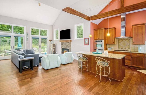 Glenn Haven Shores House | Appy Place with beautiful yard, apple trees, & firepit - walk to private beach
