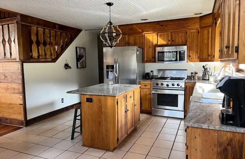 Edray House | Après Ski Cabin, Mtn Getaway.