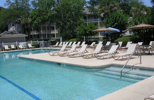 Folly Field Villa | APR & MAY RATE DROPS! 5 Min Walk to Beach! Recent Updates, Clean, Comfy, Secure!