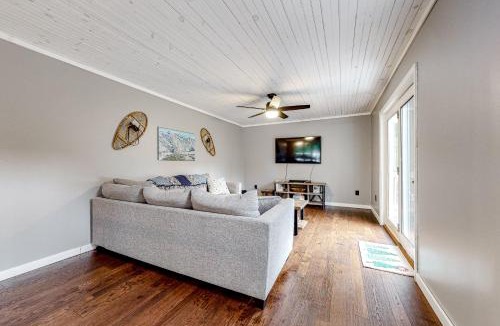 Twin Mountain House | Apres Chalet