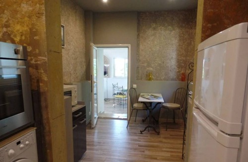 Sommieres House | Apricot Cottage