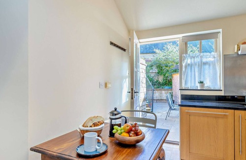 Blisworth House | April Cottage - Blisworth