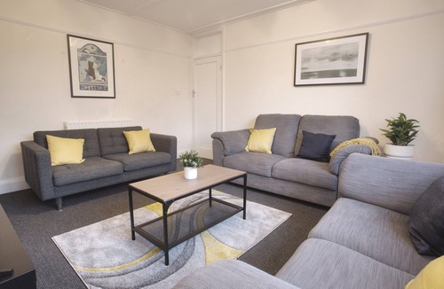 Stoke Bishop Apartment | April Disc/Long Stay/Contractors