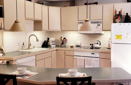 Vail Condo | April only 100/night 2 nt min. Come experience "peace" in Vail Village
