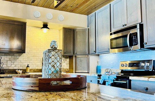South Padre Island Condo | "April" Special"Amazing Beach Views w/Fireworks on weekends!Close to hotspots