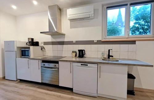 Amelie-les-Bains-Palalda Apartment | Apt 14 au 3ème étage, un superbe T2 bis d'environ 60m2, climatisé et entièrement équipé avec une terrasse privée, dans un immeuble authentique du 18 ème siècle