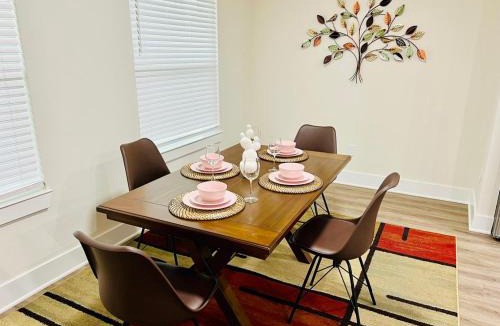 Grogan's Mill Apartment | Apt 2 Bedrooms 2 Full Baths FREE Parking & FREE Laundry in Unit