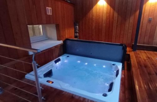 Laruns Apartment | apt 2 ou 4 personnes avec jacuzzi au cœur de Laruns