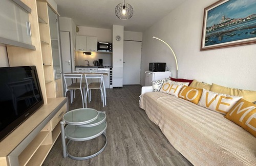 Port Rive Gauche Apartment | Apt 2 rooms, 4 pers, terrace, pool, parking, near beach - Gruissan