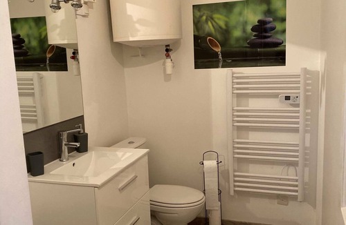 Bagneres-de-Bigorre Apartment | APT 3 * 22m² Ground floor FOR CURES/HOLIDAYS