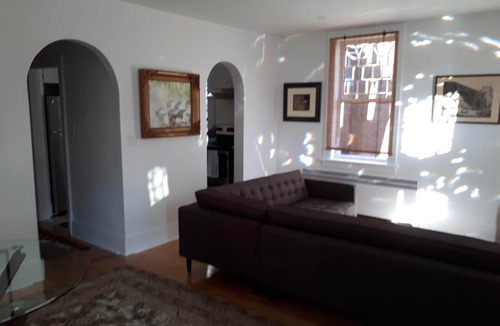 Sudbury Apartment | Apt#3: Charming 2-bedrm at the Royale on Cedar with WiFi. 13%hst & 6%MAT incl.