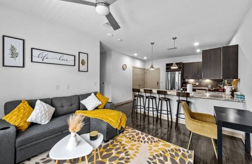 McKinney Apartment | Apt 346 · Luxury King Free Parking Hwy121