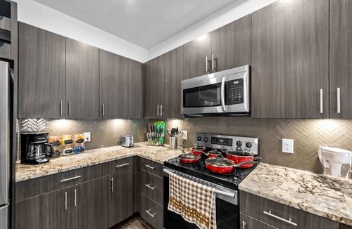 McKinney Apartment | Apt 346 · Luxury King Free Parking Hwy121