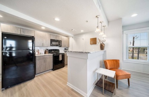 Brazos Apartment | Apt 405 · Stunning Apartment with Waco Downtown View
