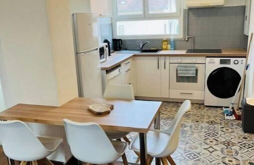 Saint-Jean-Baptiste Apartment | Apt,54m2, Refait à Neuf, Wifi, 3 Couchages +