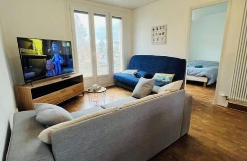 Saint-Jean-Baptiste Apartment | Apt,54m2, Refait à Neuf, Wifi, 3 Couchages +