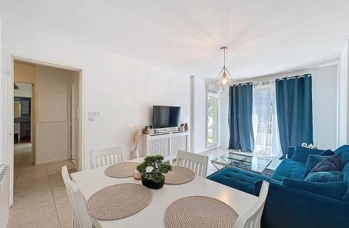 Les Louvrais Apartment | Apt 5p cosy avec terrasse - Paris Cergy pontoise