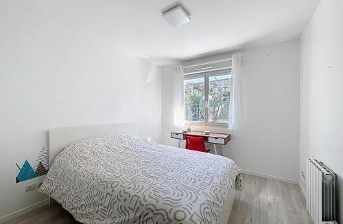 Les Louvrais Apartment | Apt 5p cosy avec terrasse - Paris Cergy pontoise