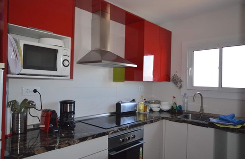 Bon Relax Apartment | Apt 6 People, Parking, Air Con, Stunning View