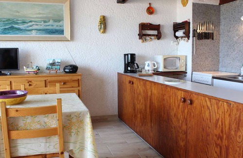 Port-la-Nouvelle Apartment | Apt 6 ppl, 50m beach, balcony, parking, pet-friendly