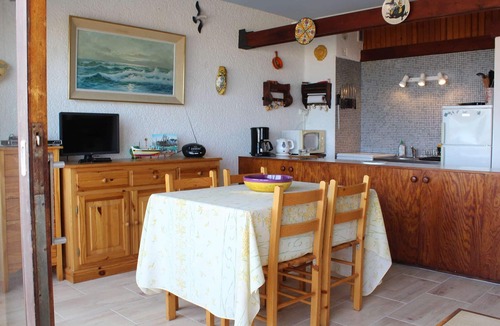 Port-la-Nouvelle Apartment | Apt 6 ppl, 50m beach, balcony, parking, pet-friendly